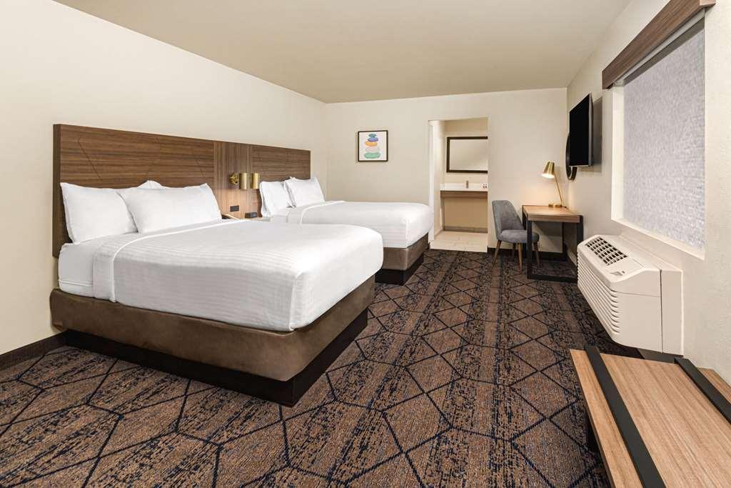 Готель Ramada By Wyndham Modesto Yosemite Area Номер фото